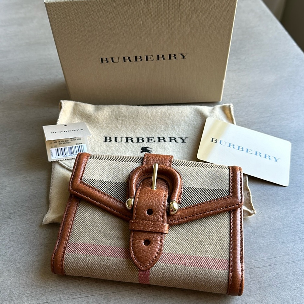 Like New Burberry Nova Check Compact Wallet with Buckle